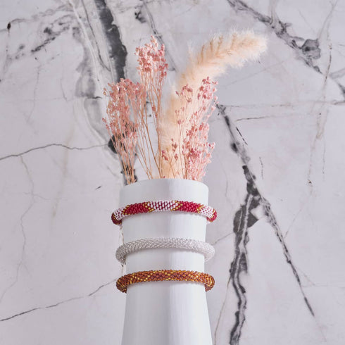 Rubis Soho | Bracelet de perles de verre de l'Himalaya